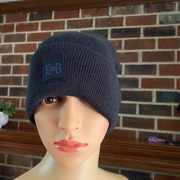 Under Armour Women's Wool Blend Black Beanie Hat Colder Conditions Leather Logo - Picture 7 of 16